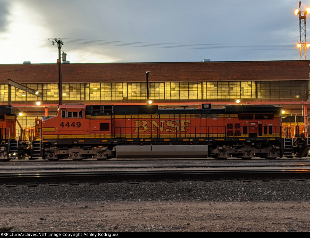 BNSF 4449